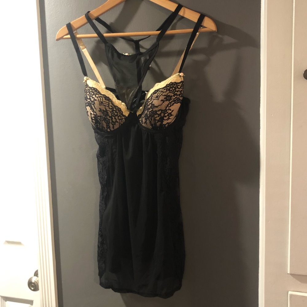 Black & Nude lace lingerie